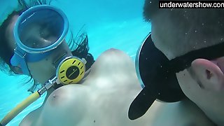 bottle,underwater